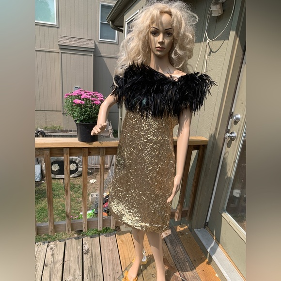 Vintage 1980’s Size 13/14 Gold Metallic Black Ostrich Party Holiday Dress Formal